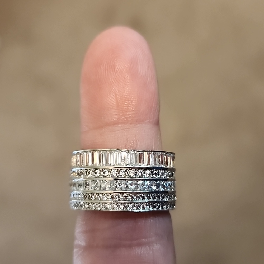 Ring - Picture 4 of 4